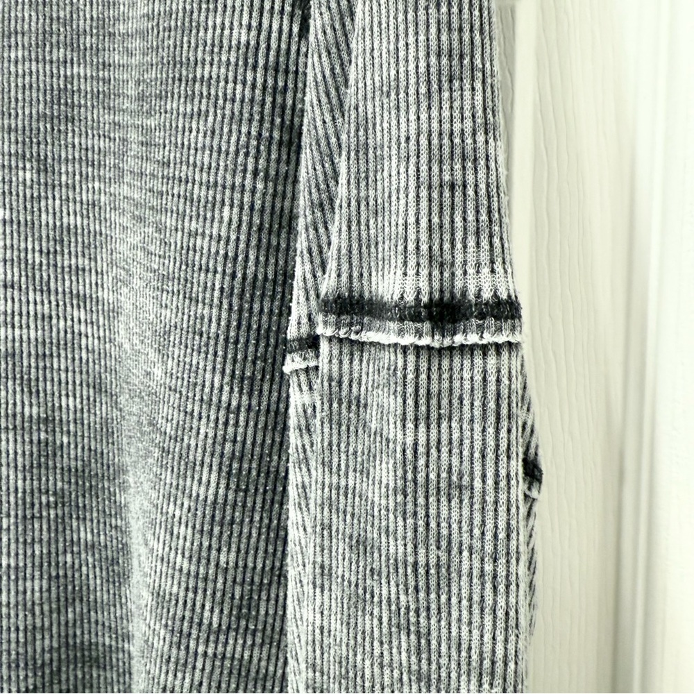 Urban Outfitters Project Social T Thermal Top - Picture 9 of 15